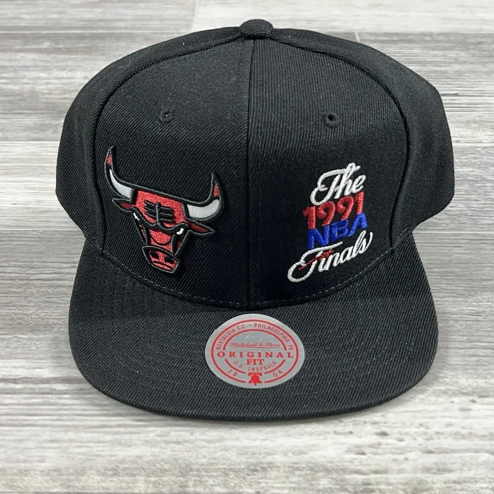 Mitchell & Ness Chicago Bulls Dual Whammy 1991 Black Adjustable Snapback Hat Cap